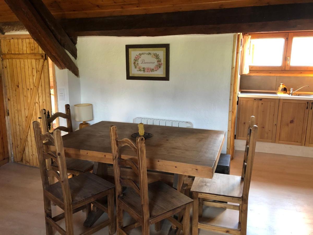 Charmant Appartement Dans Le Village/Coqueto Apartamento En El Pueblecito La Cabanasse ภายนอก รูปภาพ