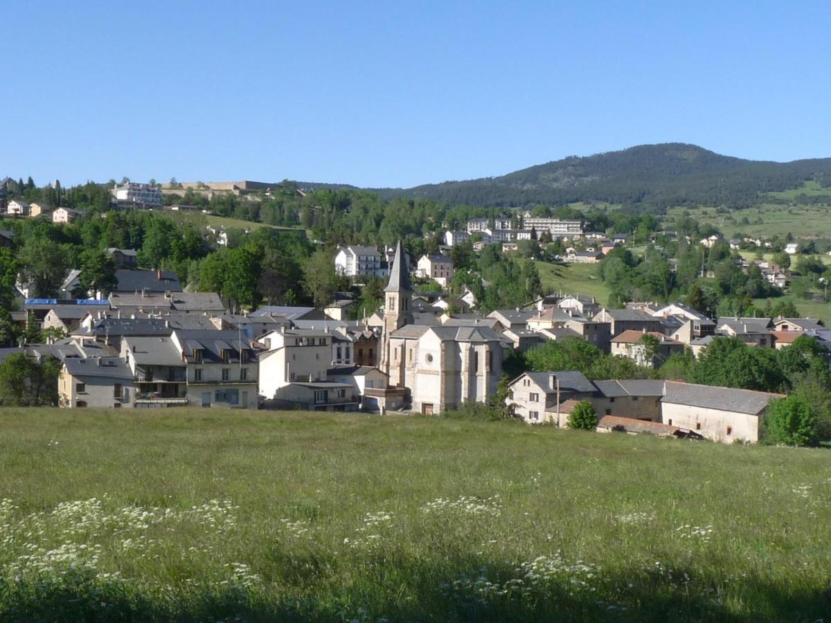 Charmant Appartement Dans Le Village/Coqueto Apartamento En El Pueblecito La Cabanasse ภายนอก รูปภาพ