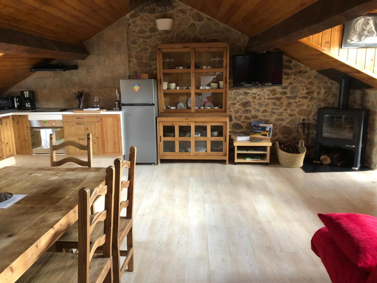 Charmant Appartement Dans Le Village/Coqueto Apartamento En El Pueblecito La Cabanasse ภายนอก รูปภาพ