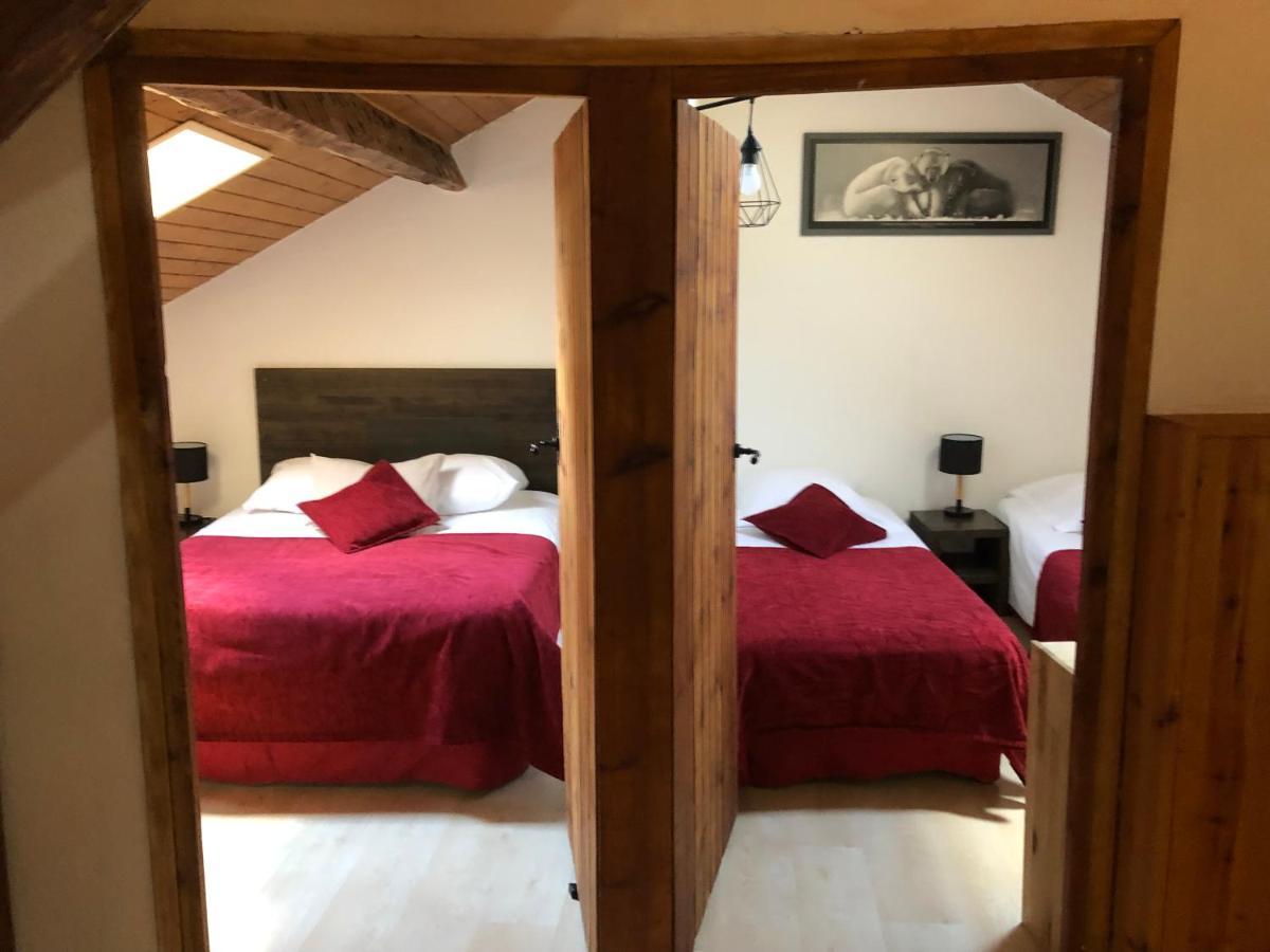 Charmant Appartement Dans Le Village/Coqueto Apartamento En El Pueblecito La Cabanasse ภายนอก รูปภาพ